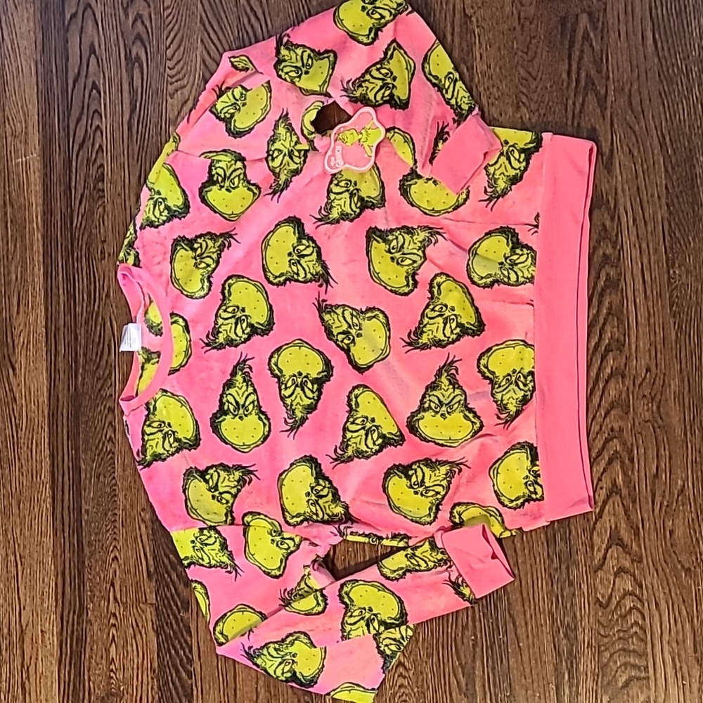 The Grinch pink cozy plush lounge or sleep crew sweatshirt, xl, l, m, xs, cute!!